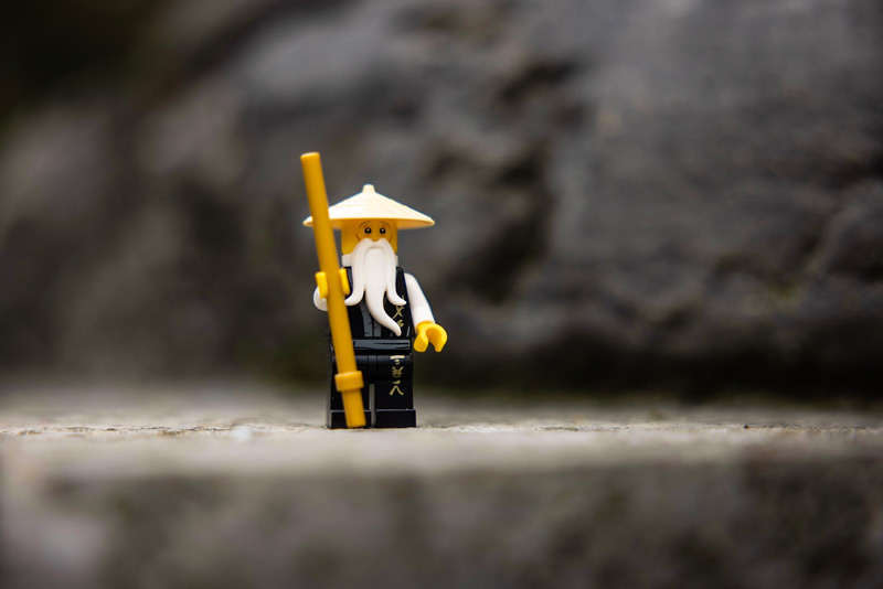 Nahaufnahme einer Lego Figur.